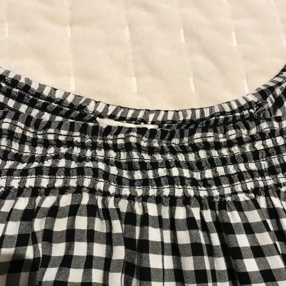 Check peasant top bell sleeves black and white plus size 2x - Picture 2 of 7